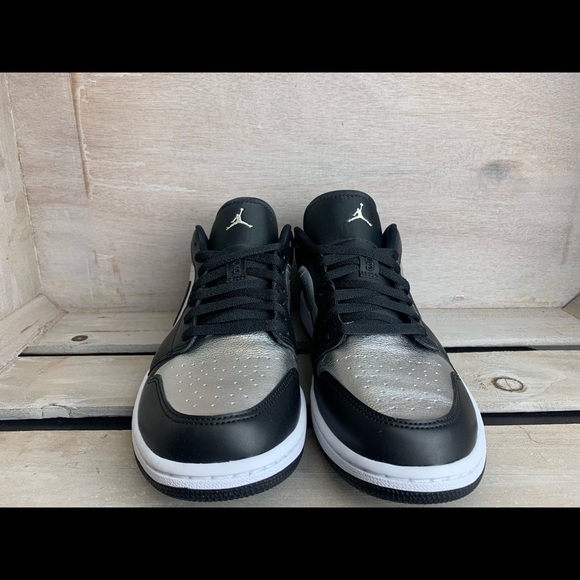 Air Jordan 1 Low SE Womens Silver Wmns 11.5 M 10 - Picture 2 of 4